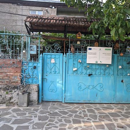 Artist'S House Hotel Tetritskaro Luaran gambar