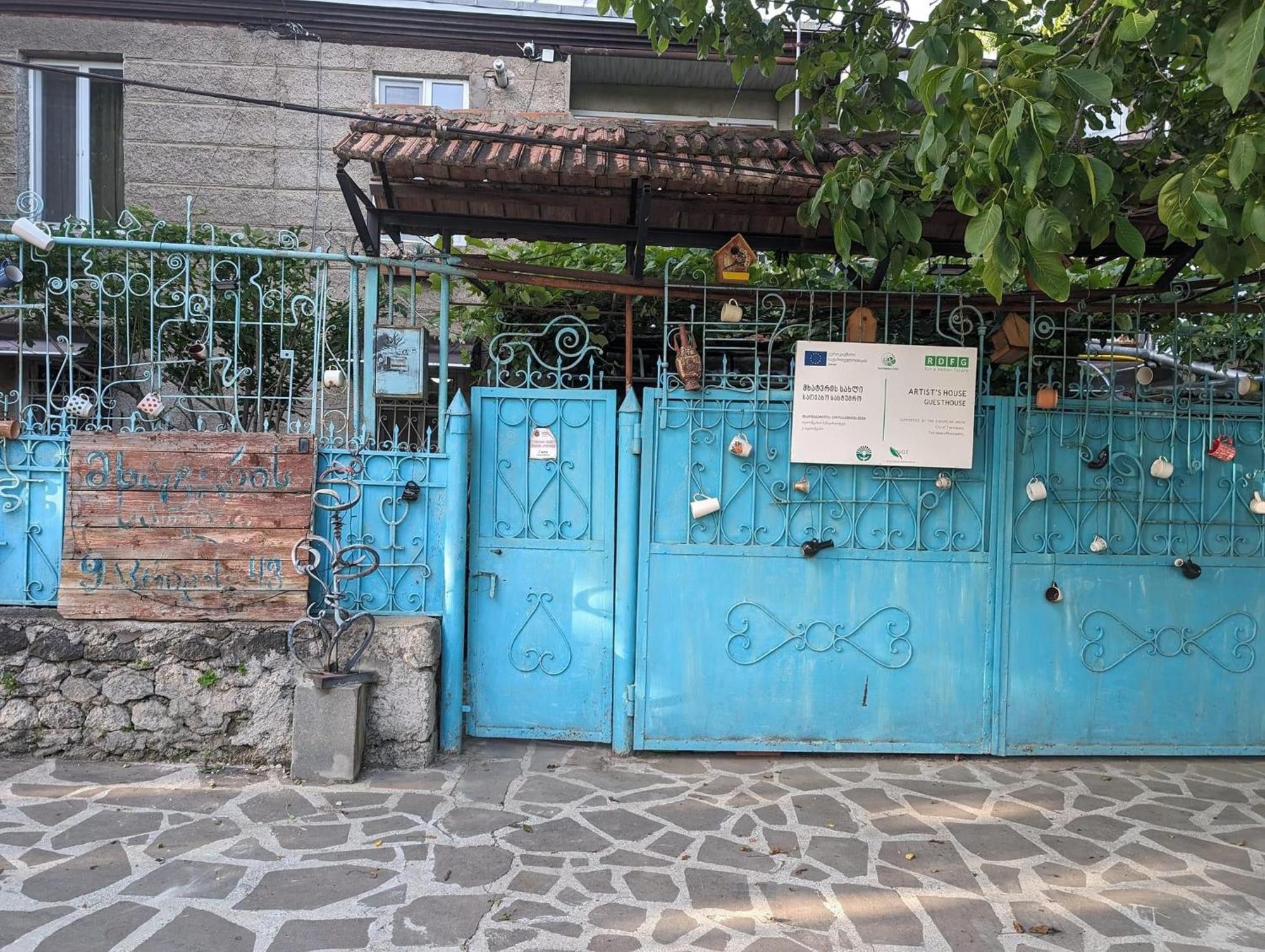 Artist'S House Hotel Tetritskaro Luaran gambar